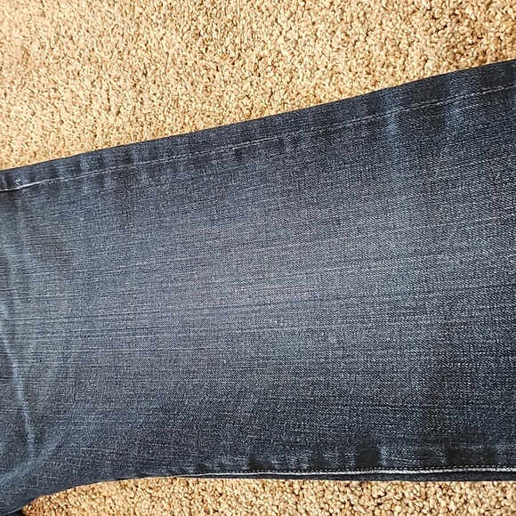 AG Telus modern slim jean in 360° degree stretch. Size 32. 32 inseam. - Picture 9 of 9